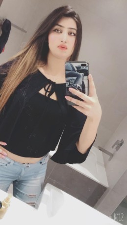 Blonde VIP escort ready for party service in Clifton

